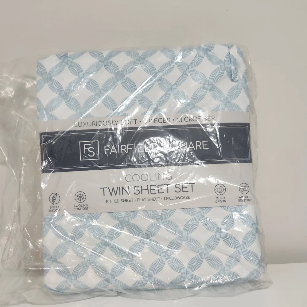Fairfield Square NWT Twin